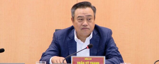 Chủ tịch Hà Nội: Đưa Đông Anh và Gia Lâm lên quận là nhiệm vụ ưu tiên - 1